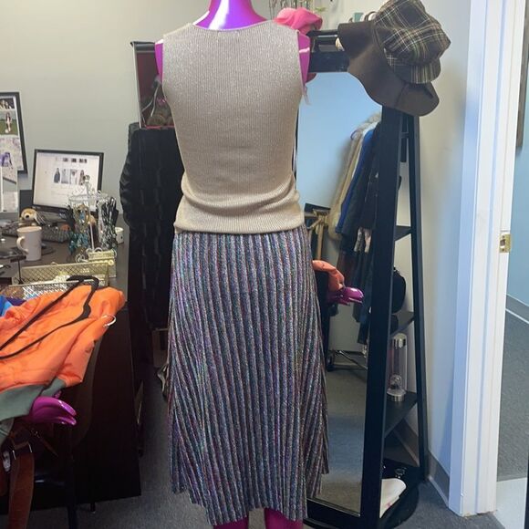 Topshop shimmery skirt  - Picture 7 of 11